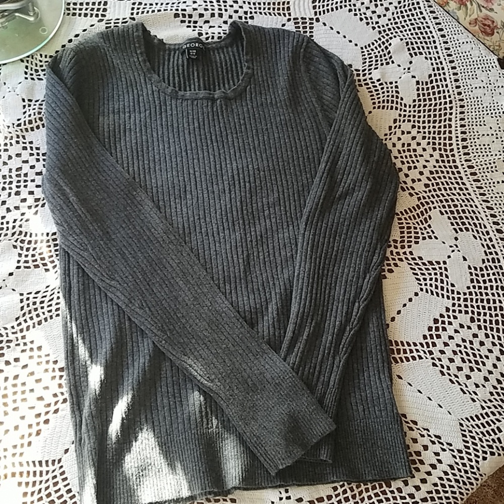 Sweater - Picture 2 of 3